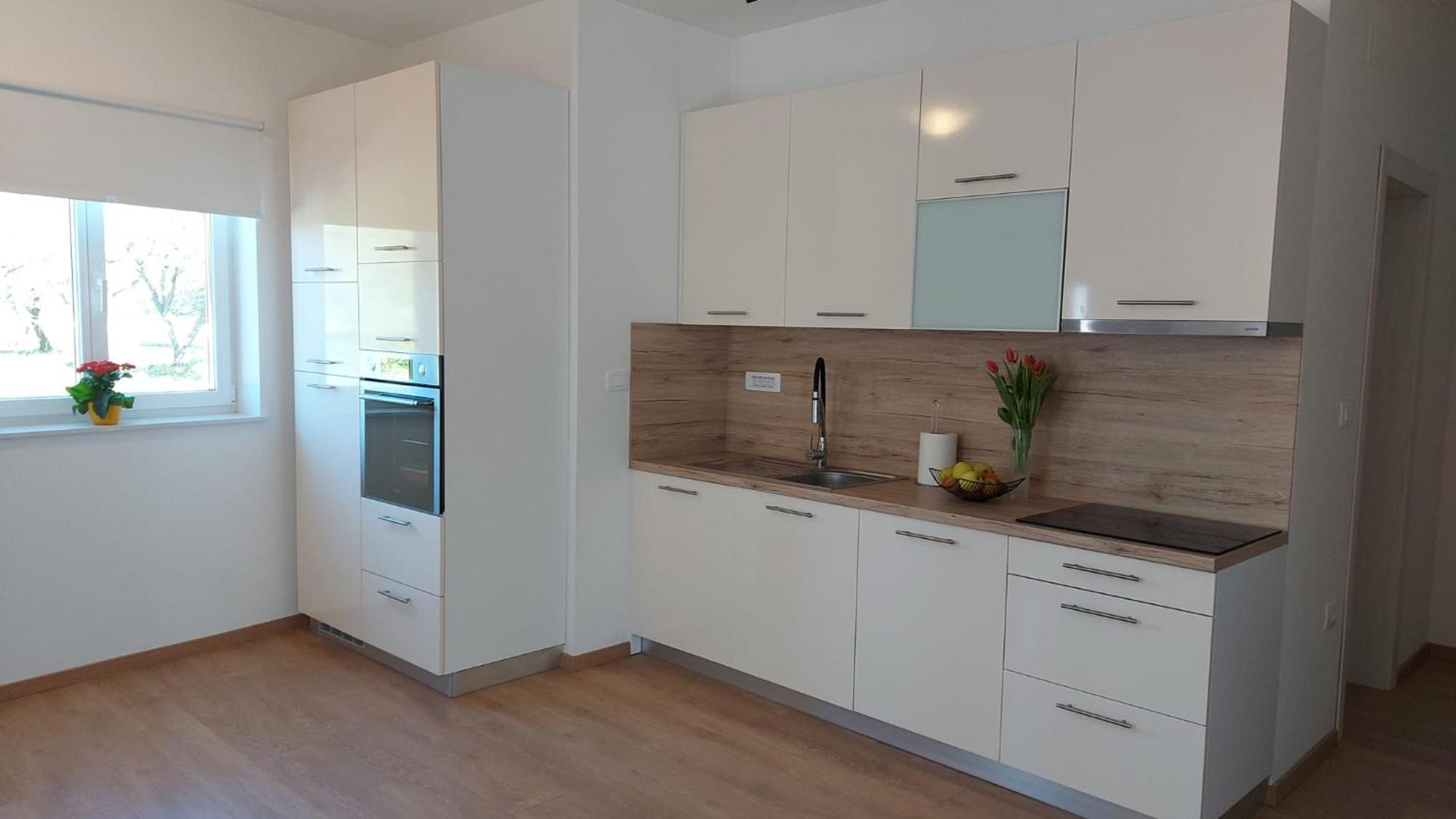 Eden Apartment *